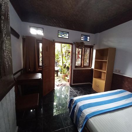 Mini Tiga Homestay Pangandaran Esterno foto
